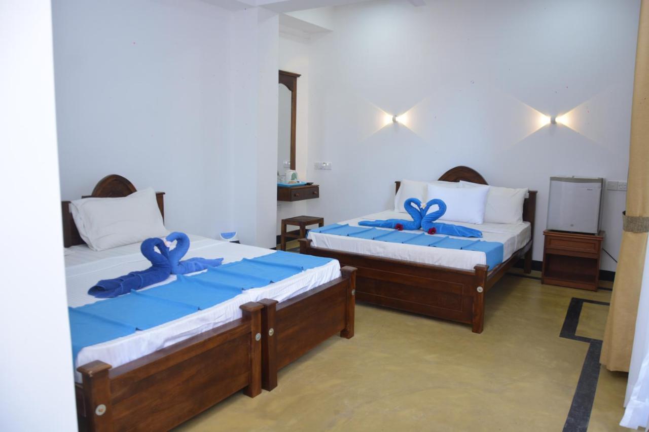 Nebula Residence Negombo Extérieur photo
